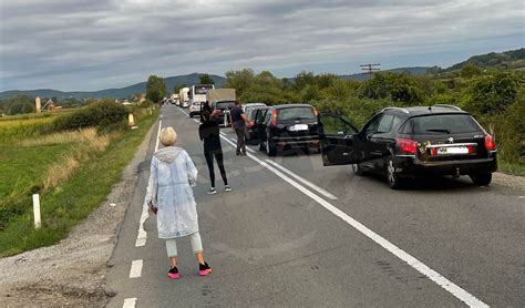 Feldagasztotta a pélót a 18 éves kiscsaj majd elhúzta a。